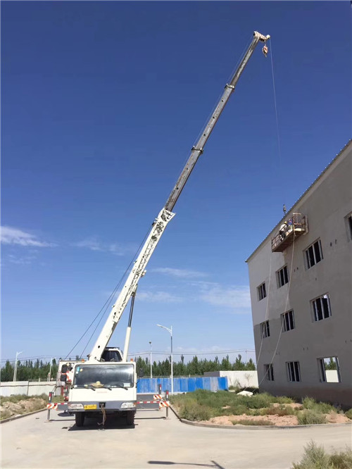 开原市“轻装强干”—— 吊车的 “轻量化臂架” 技术